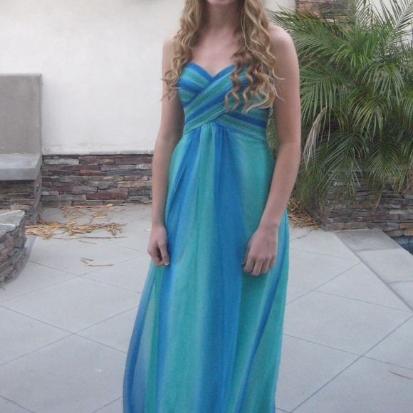 Prom Dress - Picture 5 of 5